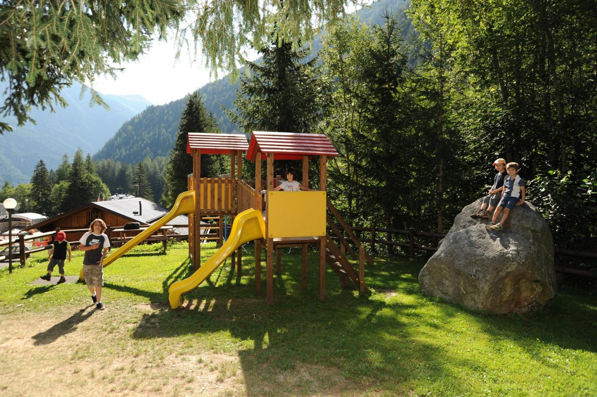 Hotel Alpino Wellness & Spa Peio Fonti Luaran gambar
